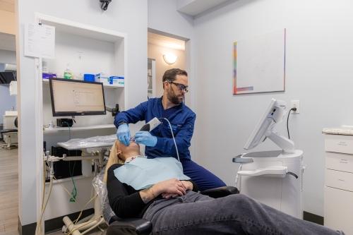 our dentist using 3-d imaging